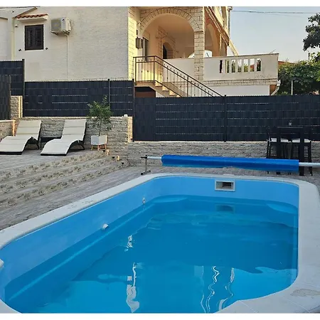Holiday home Amazing In With Wifi *